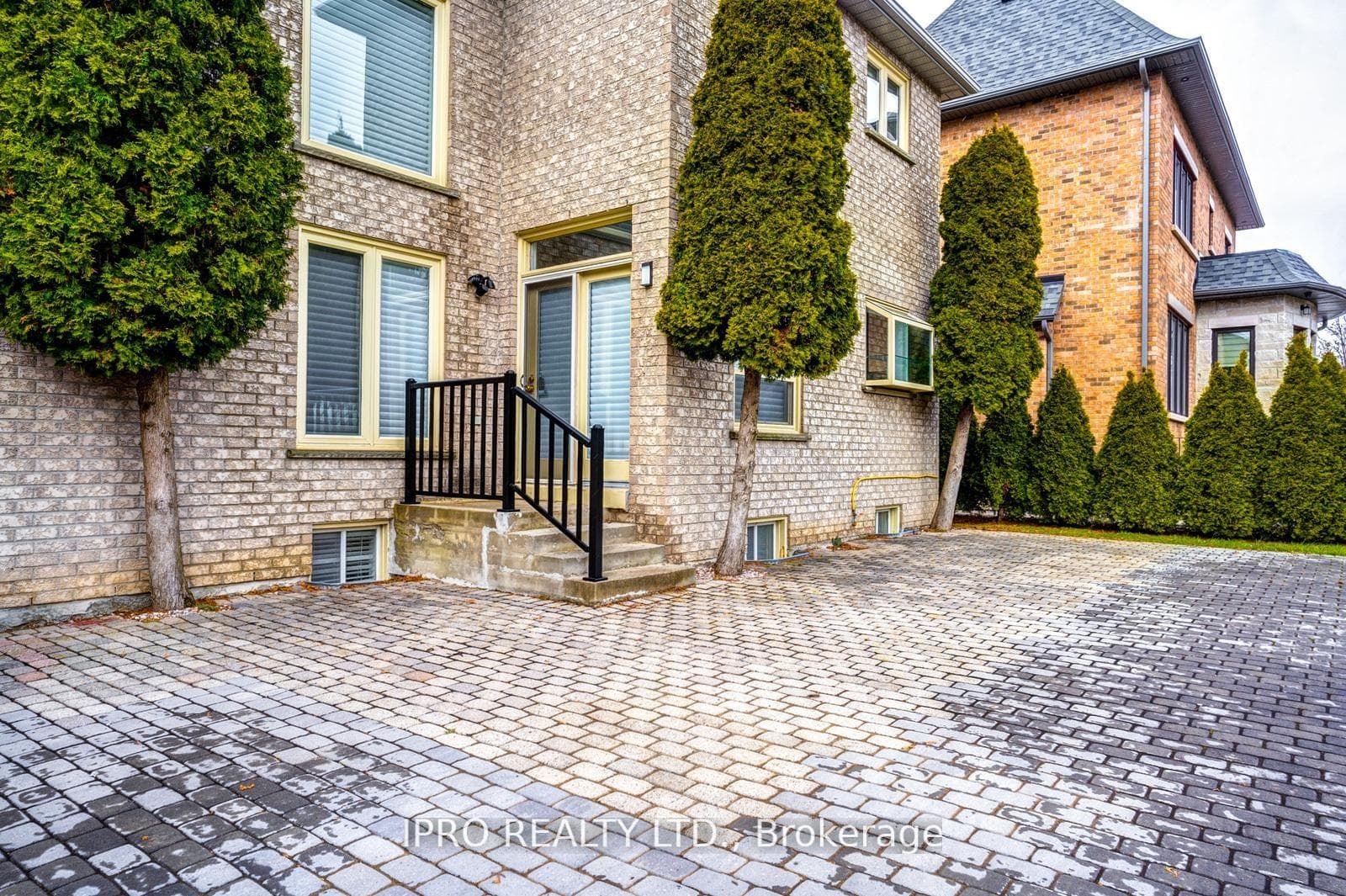 229 Baker Avenue photo 37