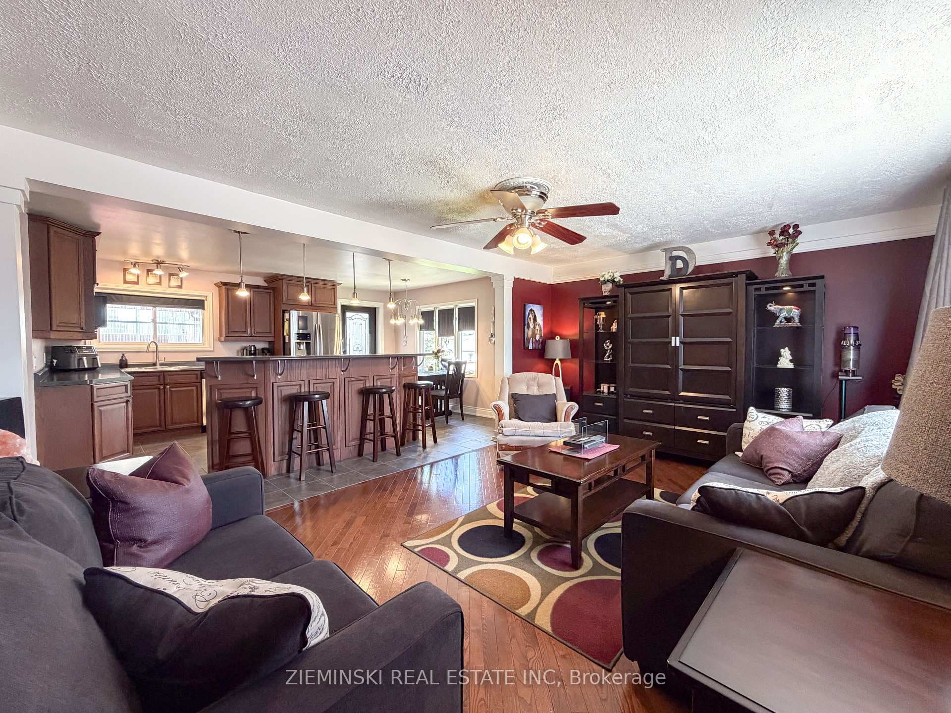368 D'Iberville Avenue photo 9