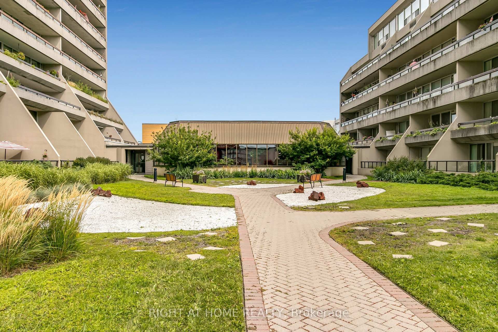 55 William Street Unit 1002 photo 7