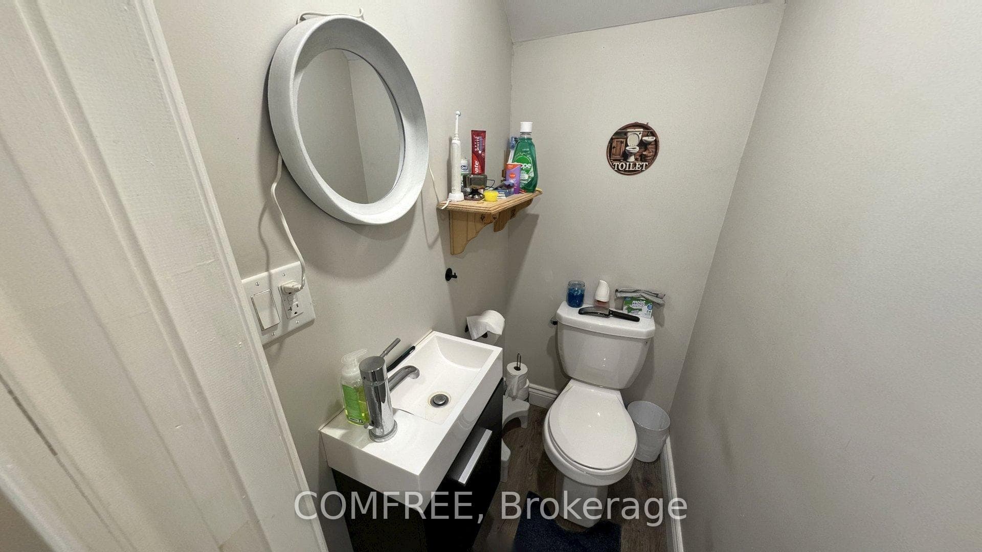 21 Monroe Avenue photo 8