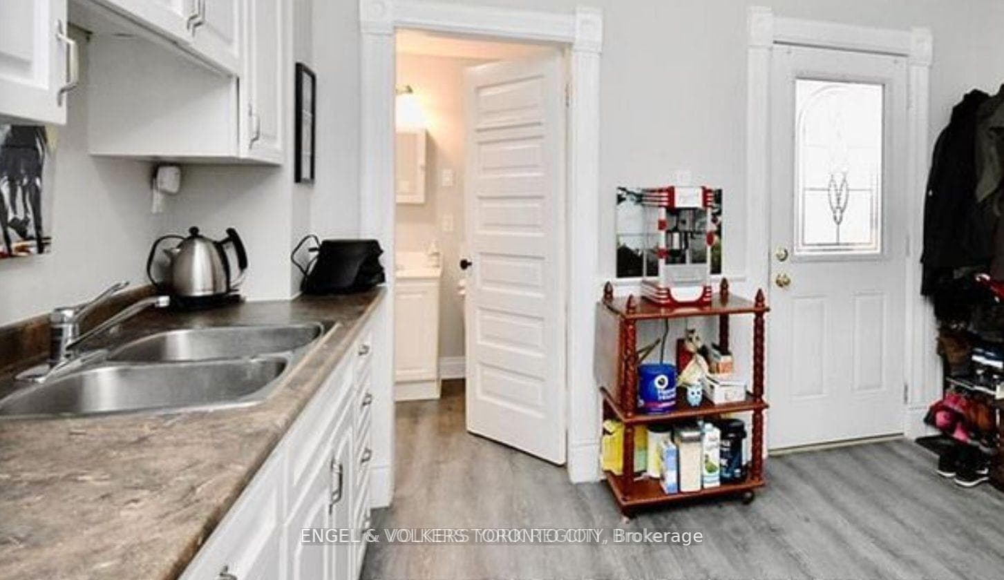 127 Burton Avenue photo 14
