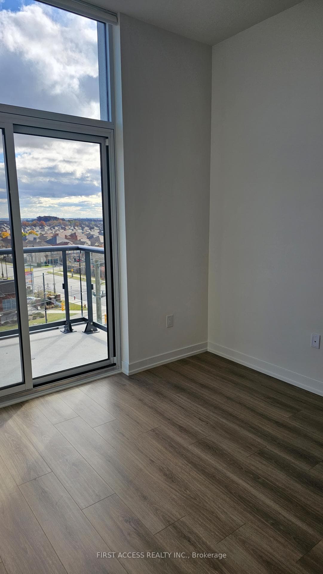 10 Lagerfeld Drive Unit 609 photo 12
