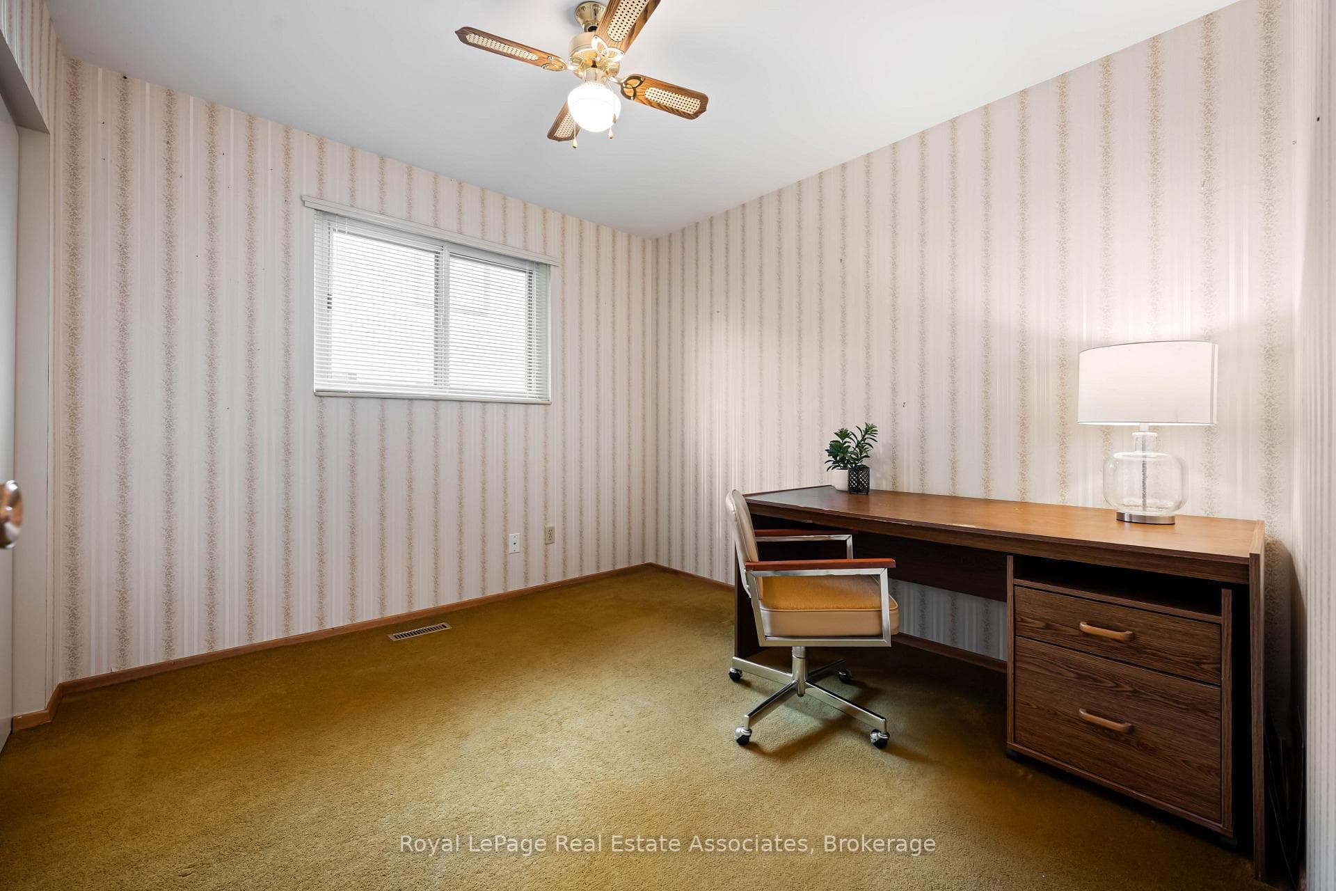 256 Archdekin Drive photo 19