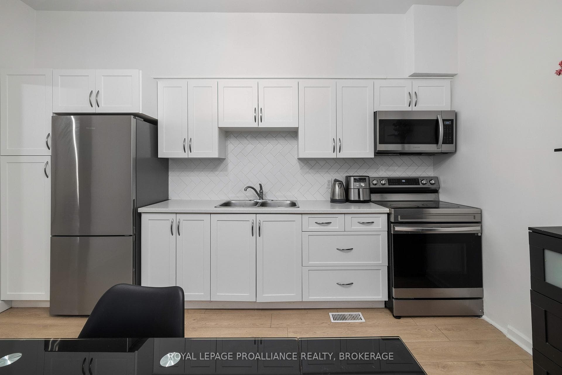 main floor unit kitchen