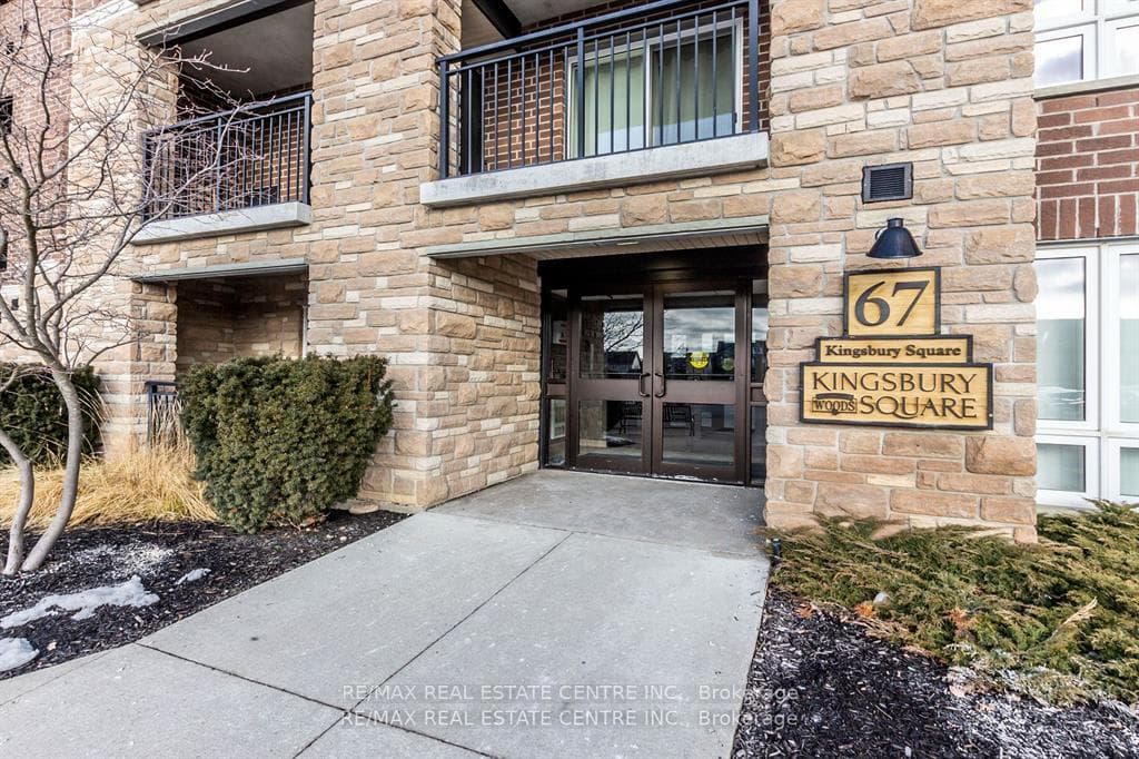67 Kingsbury Square Unit 201 photo 4