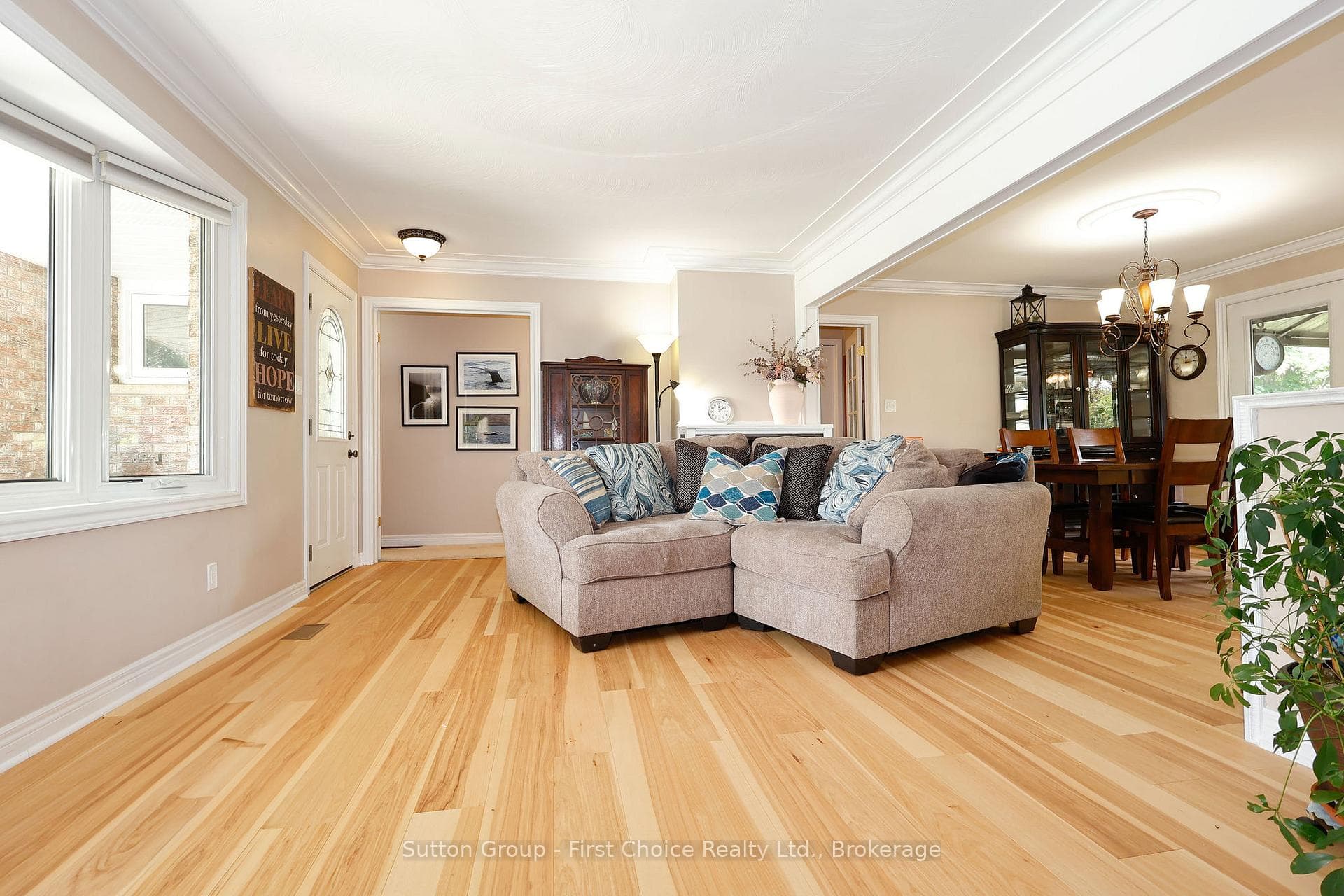 348 DEVON Street photo 13