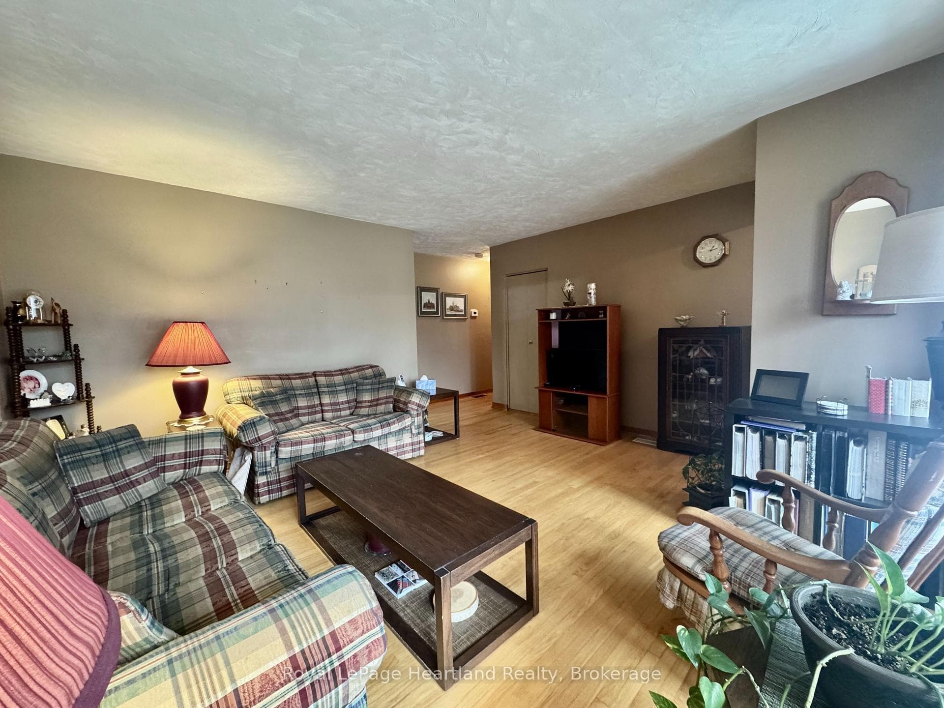 36 McDonald Street photo 15