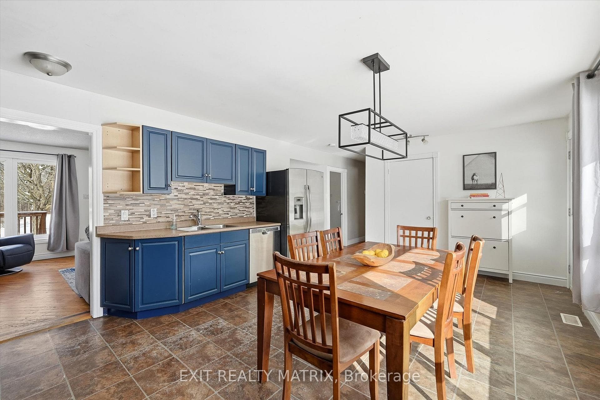 1285 Calypso Street photo 10
