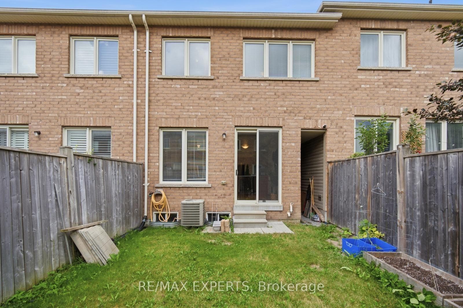 116 McCann Crescent photo 36