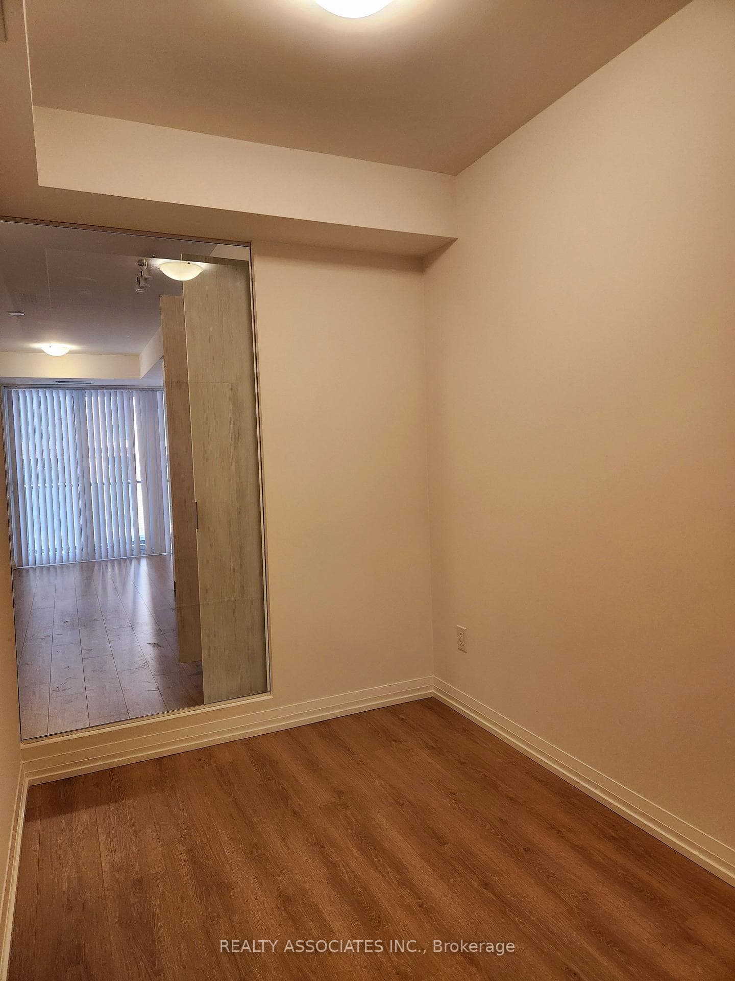 8 Widmer Street Unit 704 photo 10
