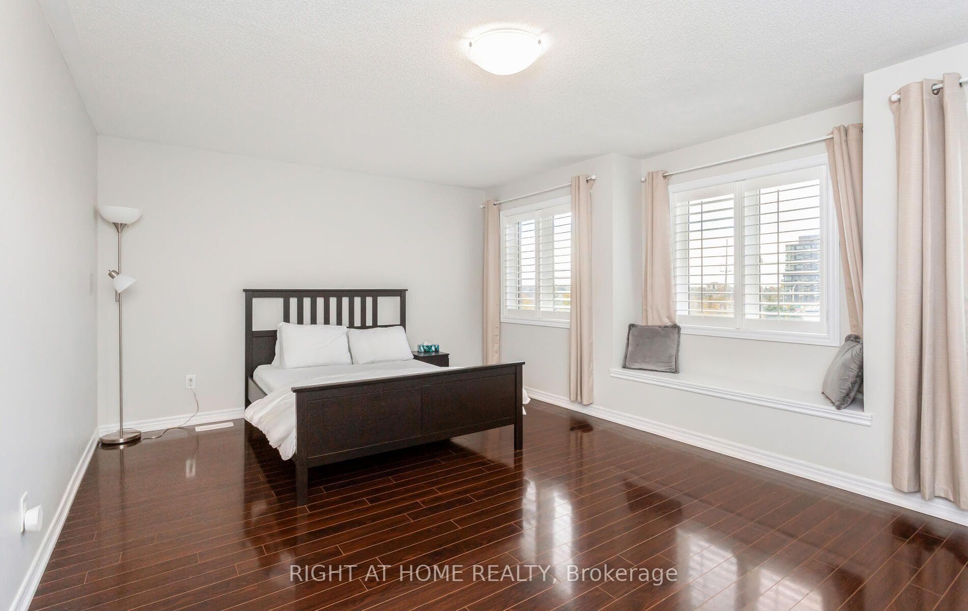 2419 Wasaga Drive photo 17