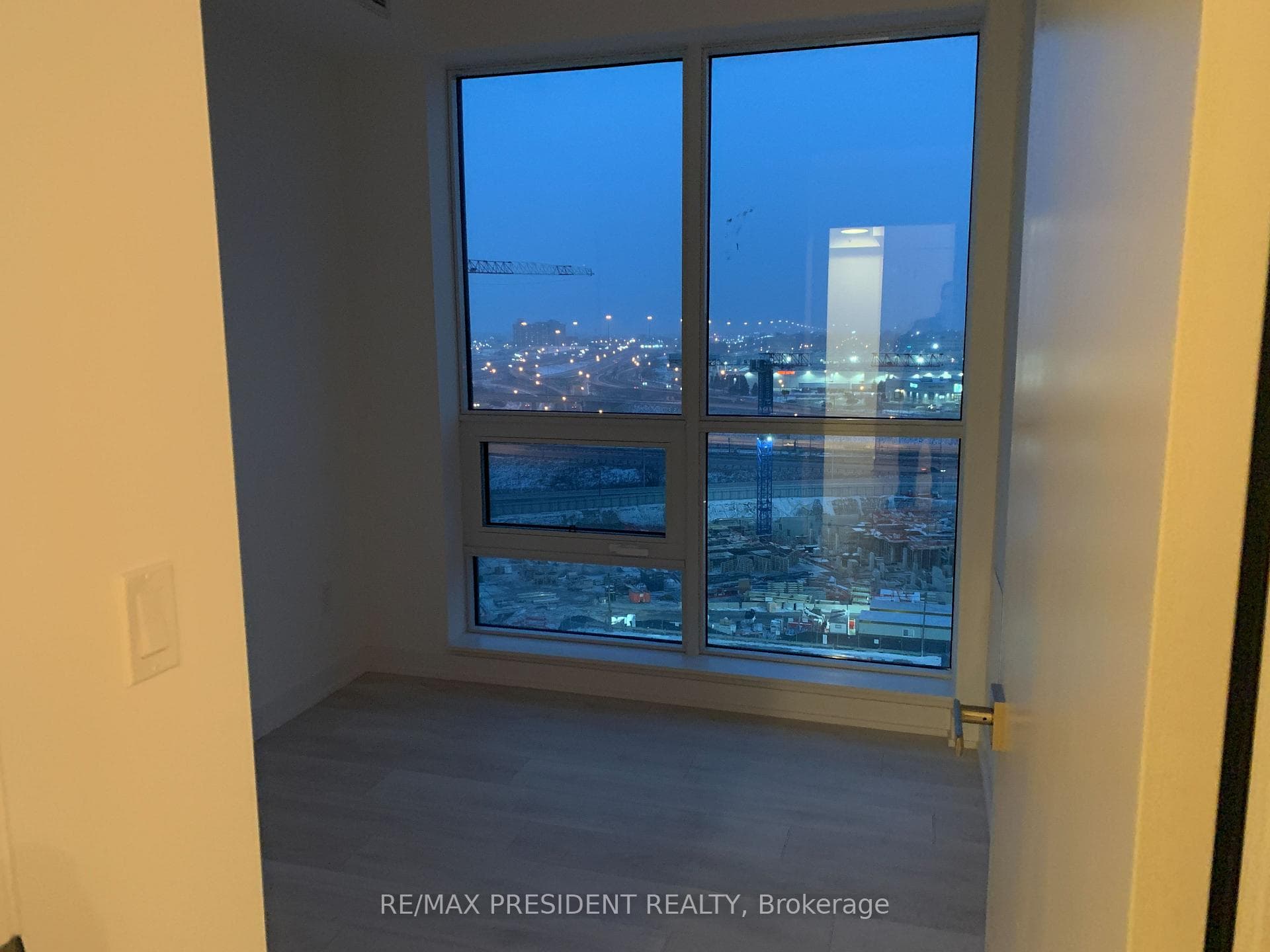 31 Tippett Road Unit 1315 photo 15