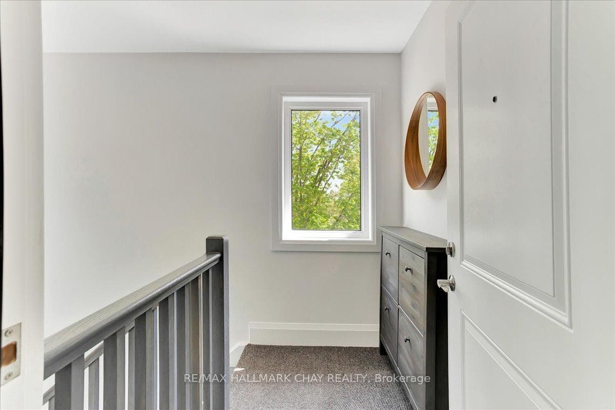 325 Peter Street Unit Unit 2 photo 12