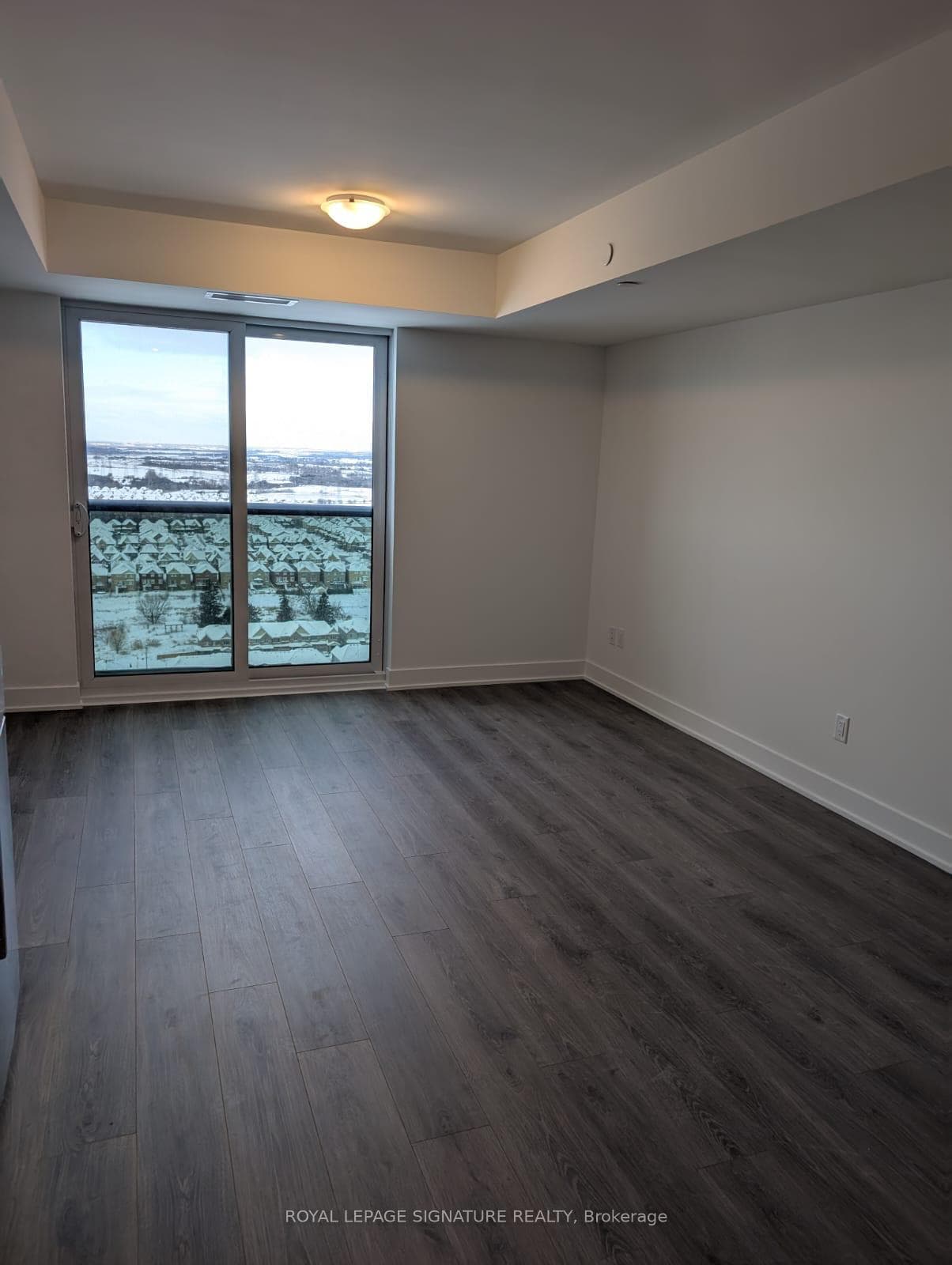 2545 Simcoe Street Unit 2309 photo 12