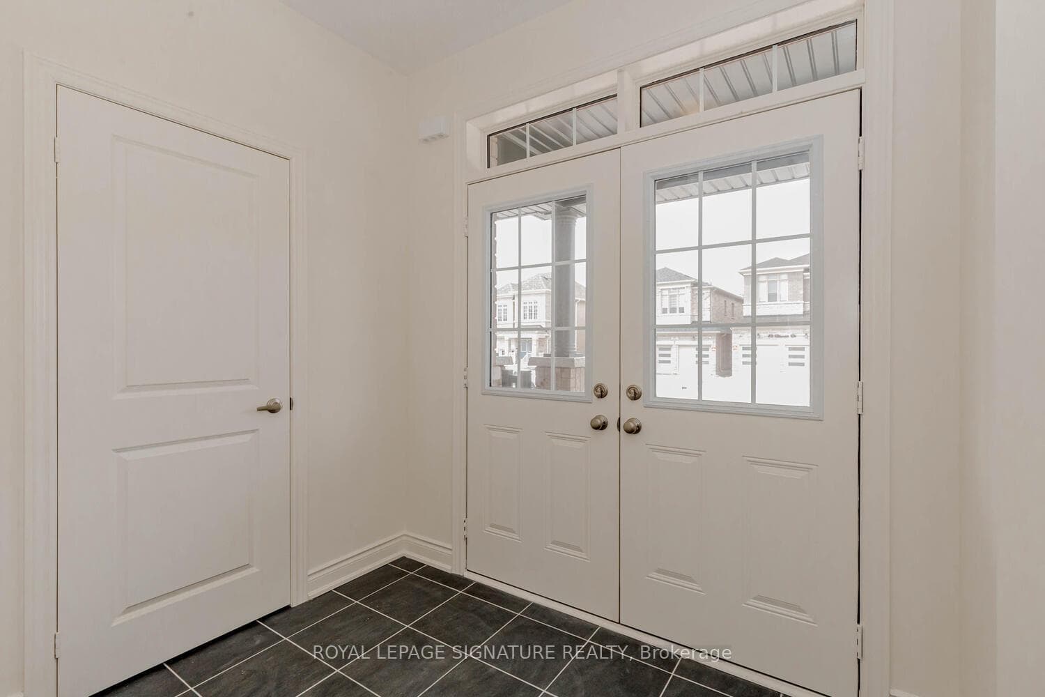 58 Attwater Drive photo 4