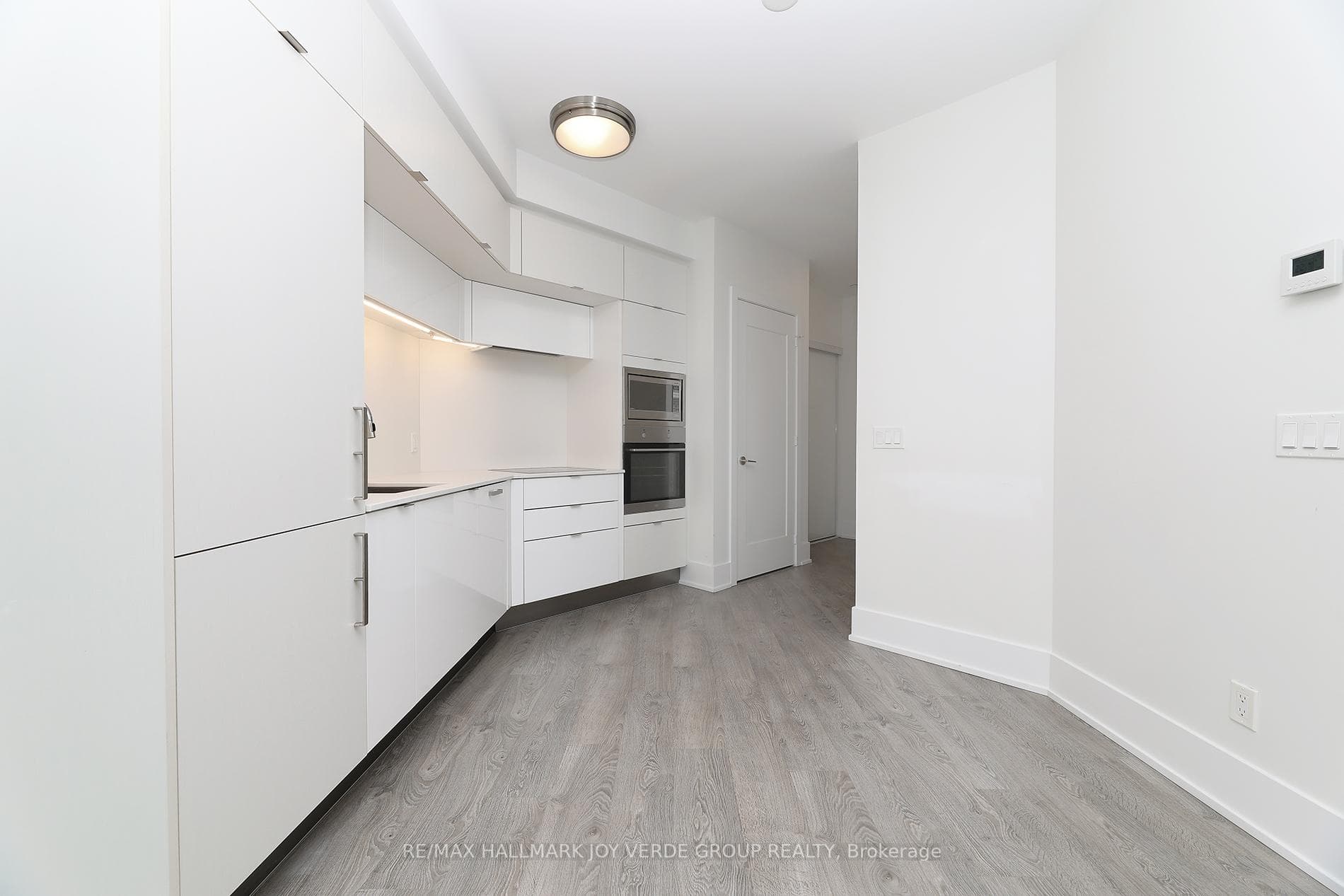 1 Edgewater Drive Unit PH36 photo 9