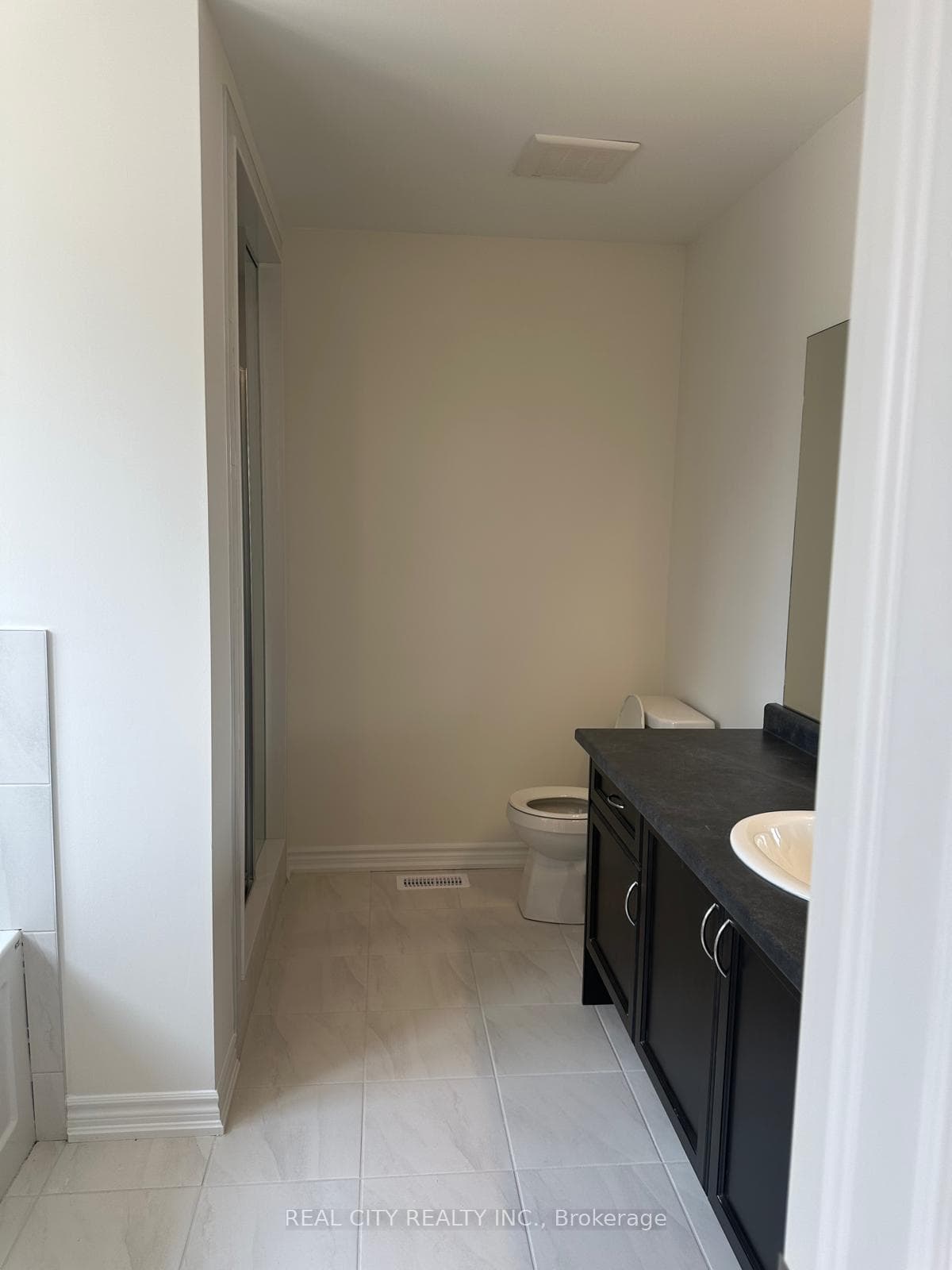 88 Macklin Street photo 9