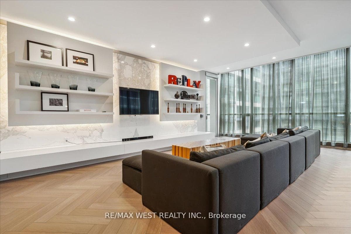 8 Charlotte Street Unit 1106 photo 11