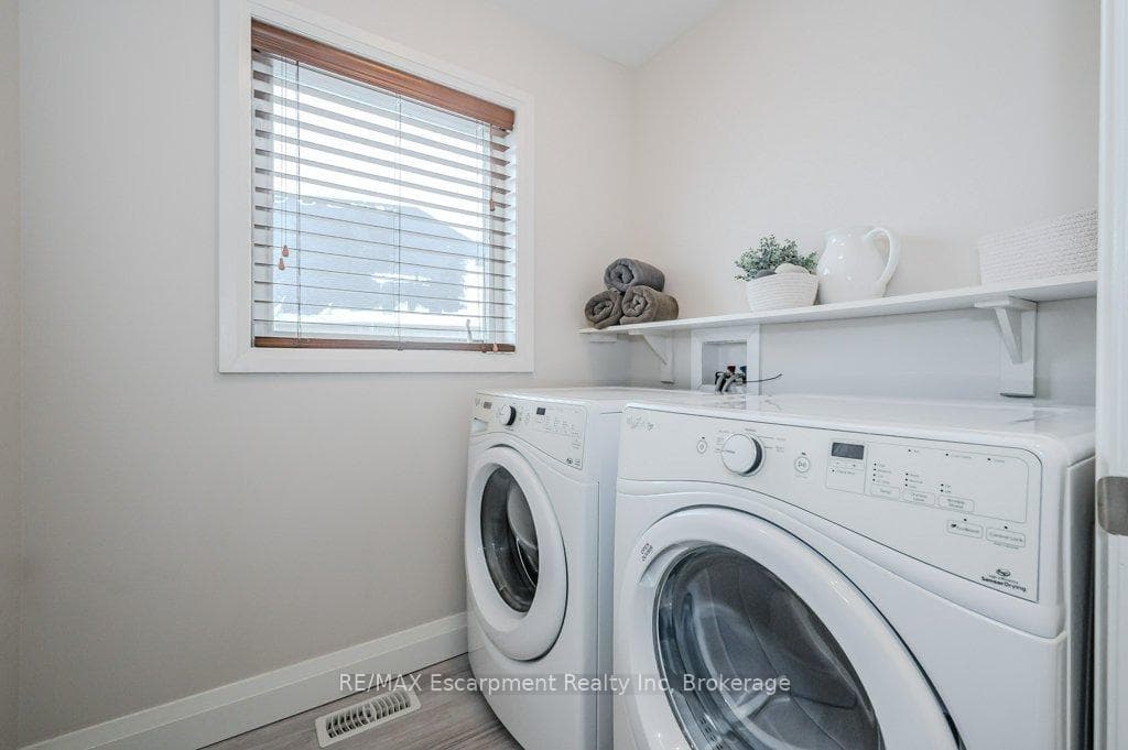 53 Frasson Drive photo 33