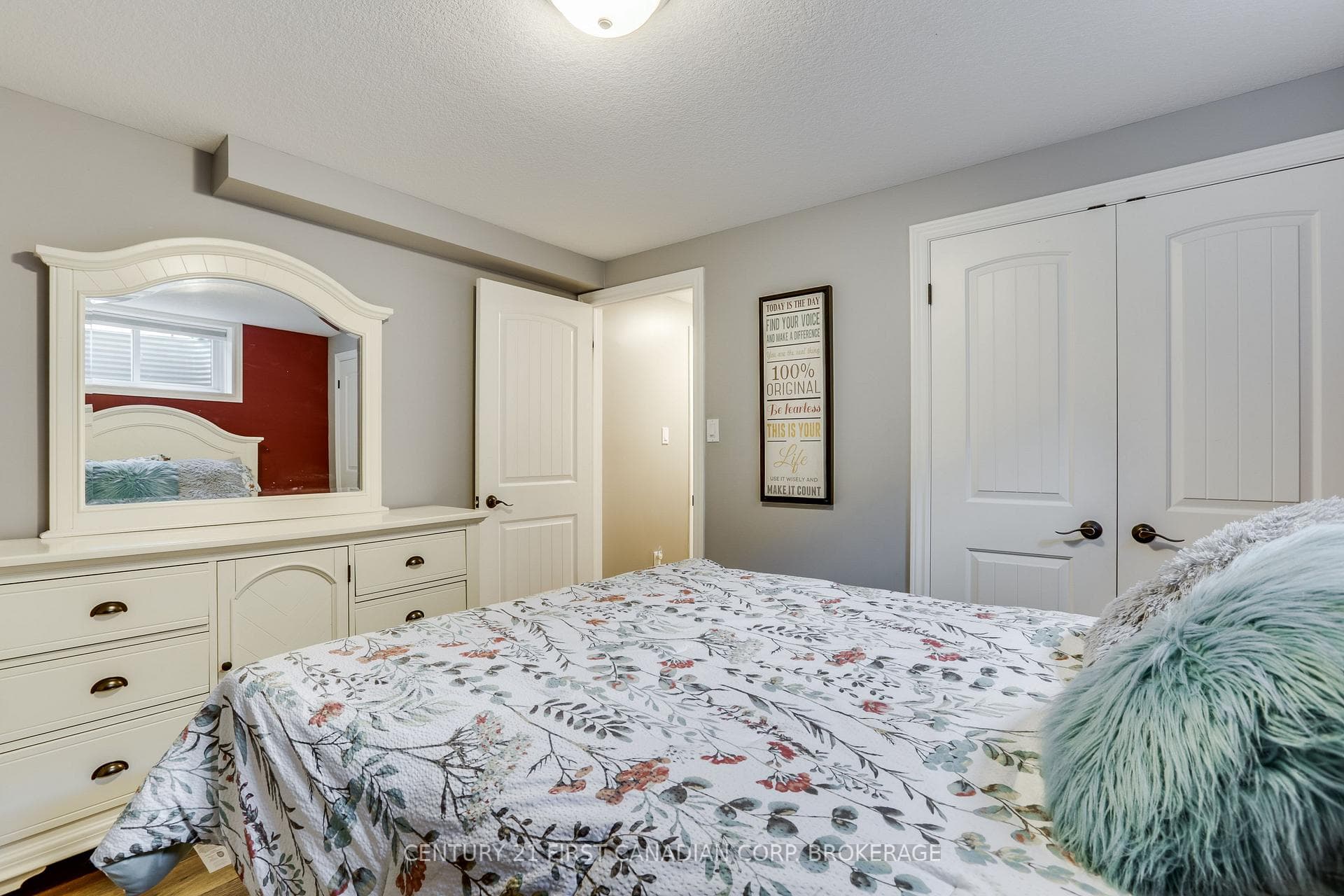 76 Sloan Drive photo 11