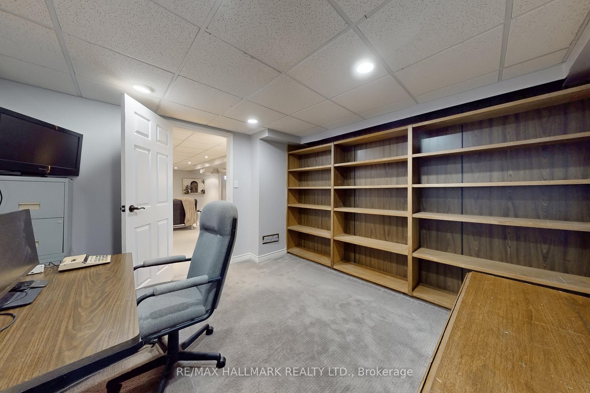 45 Larkin Avenue photo 36