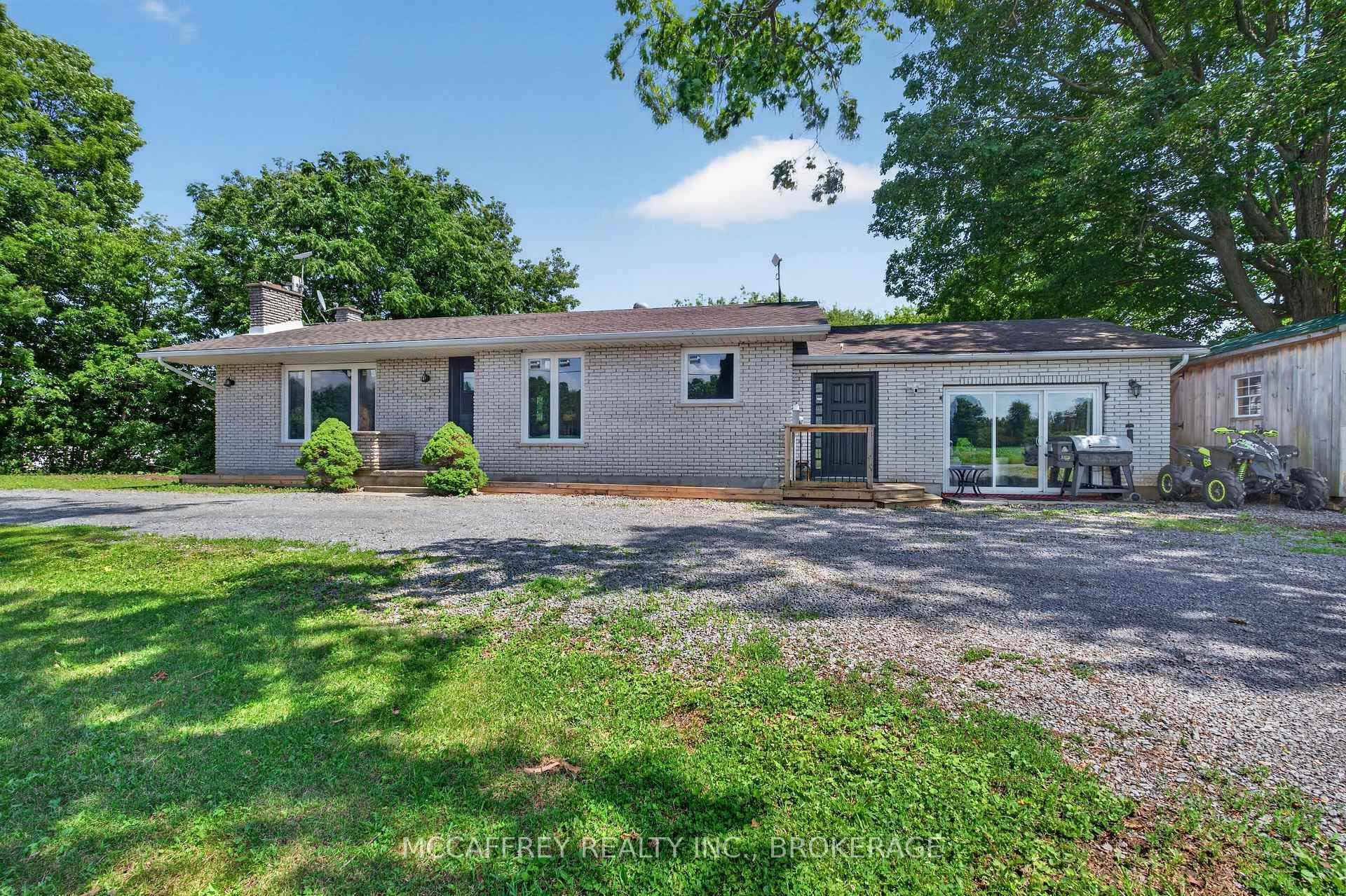 1692 Sharpe Road photo 1