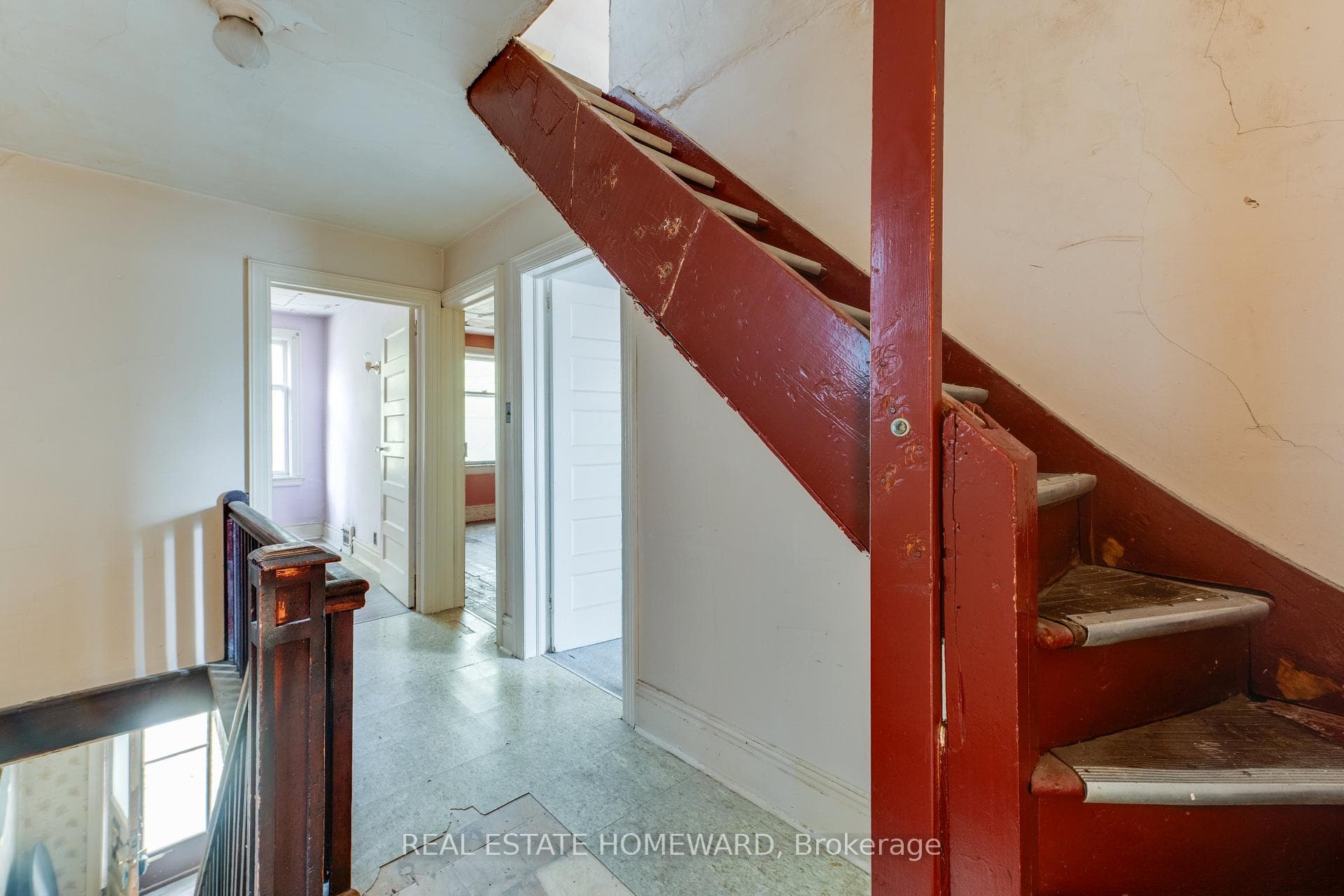 148 Rhodes Avenue photo 22