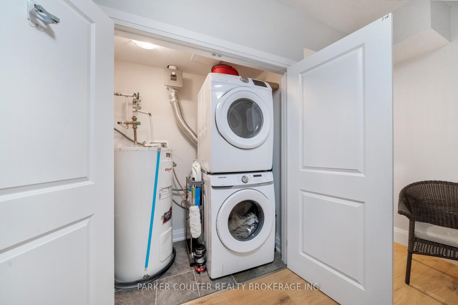 304 Essa Road Unit 512 photo 19