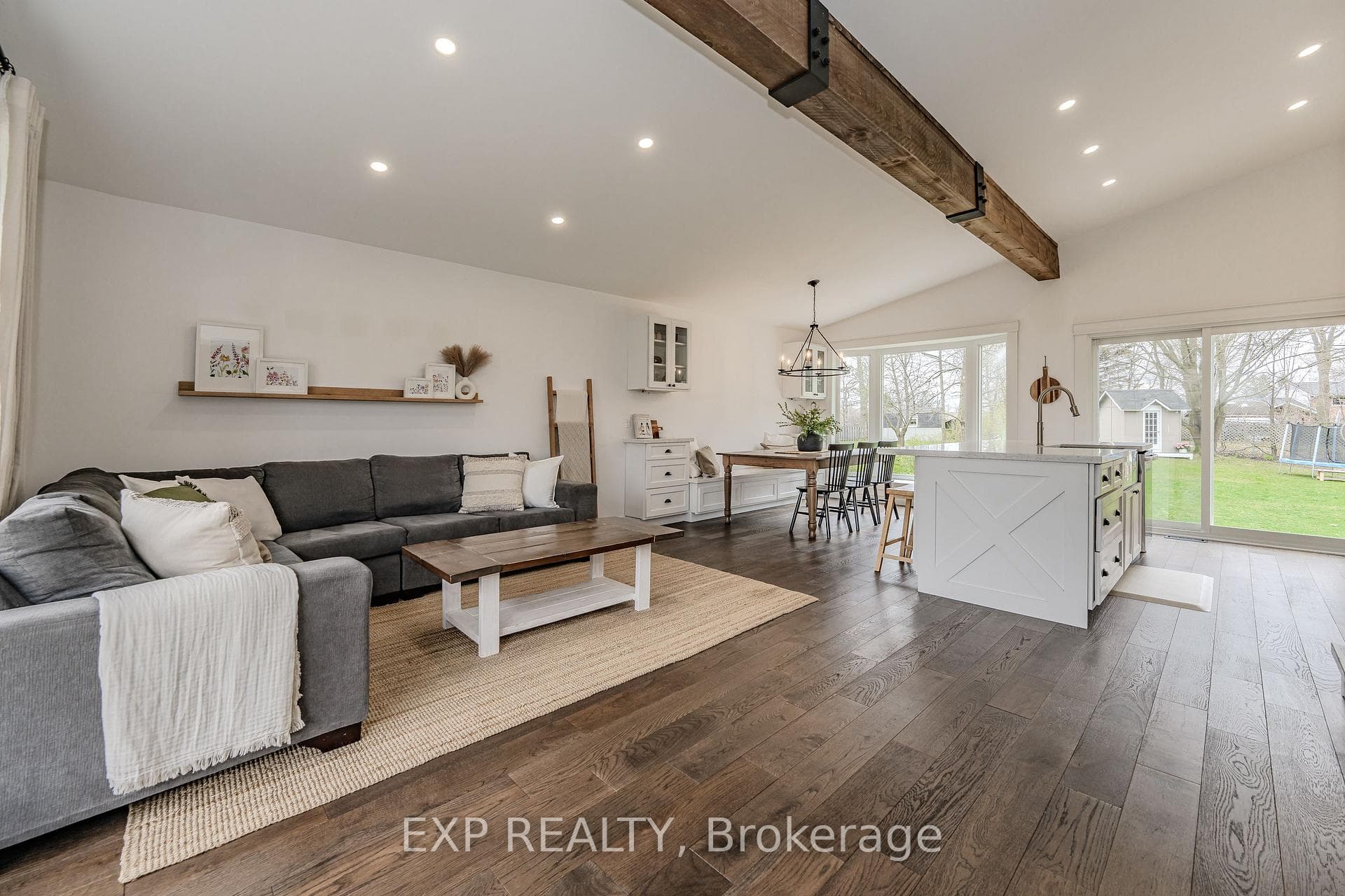 9 Coachman Crescent photo 11
