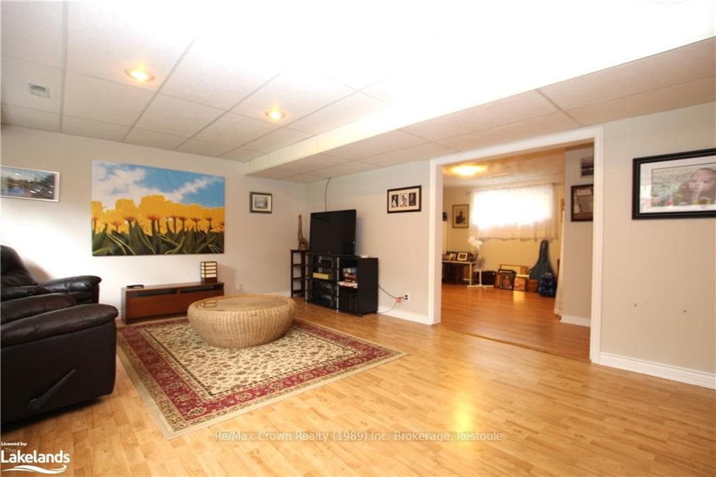 41 HAZELTON Lane photo 35