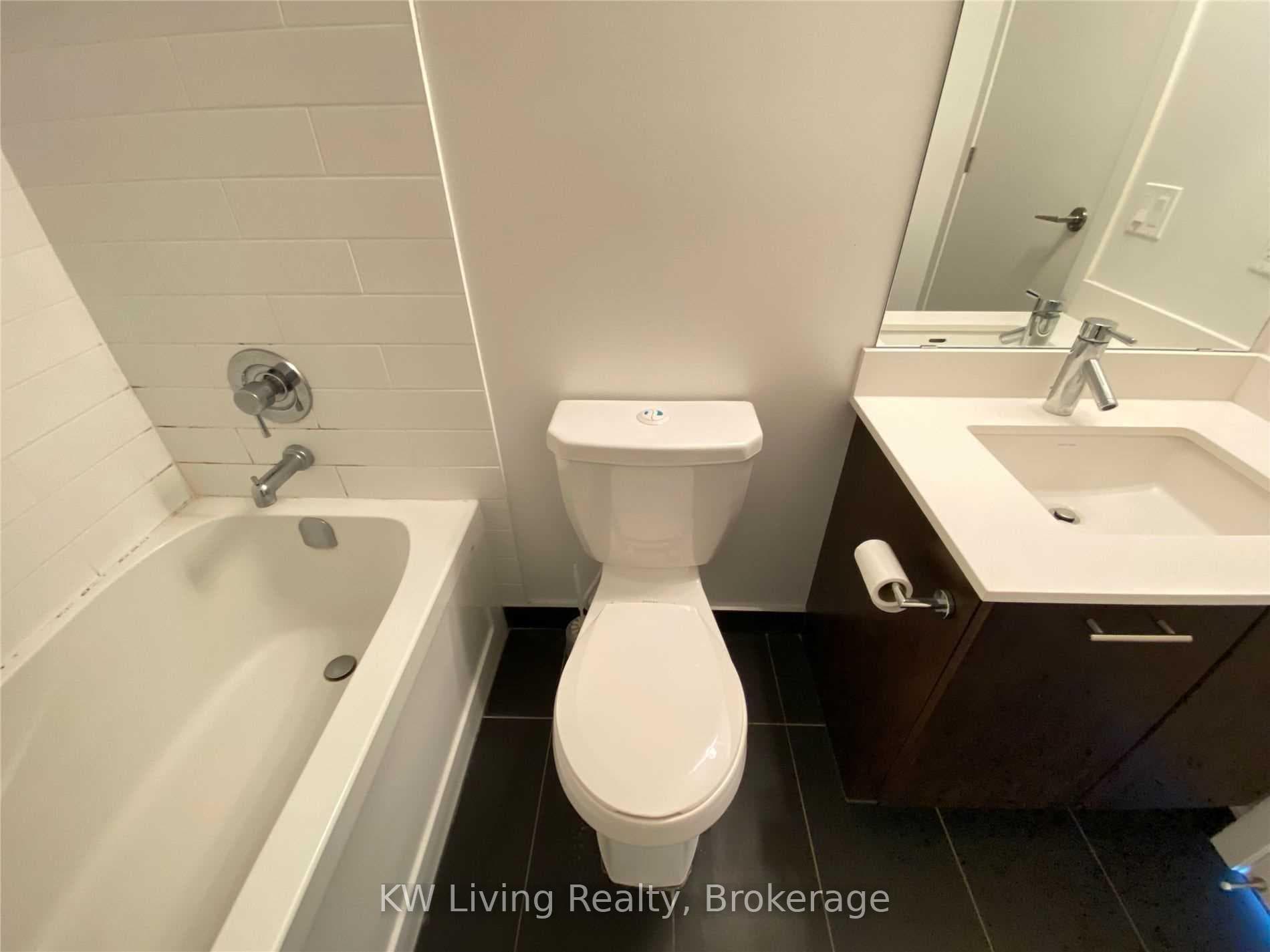 2200 Lakeshore Boulevard Unit 3004 photo 17