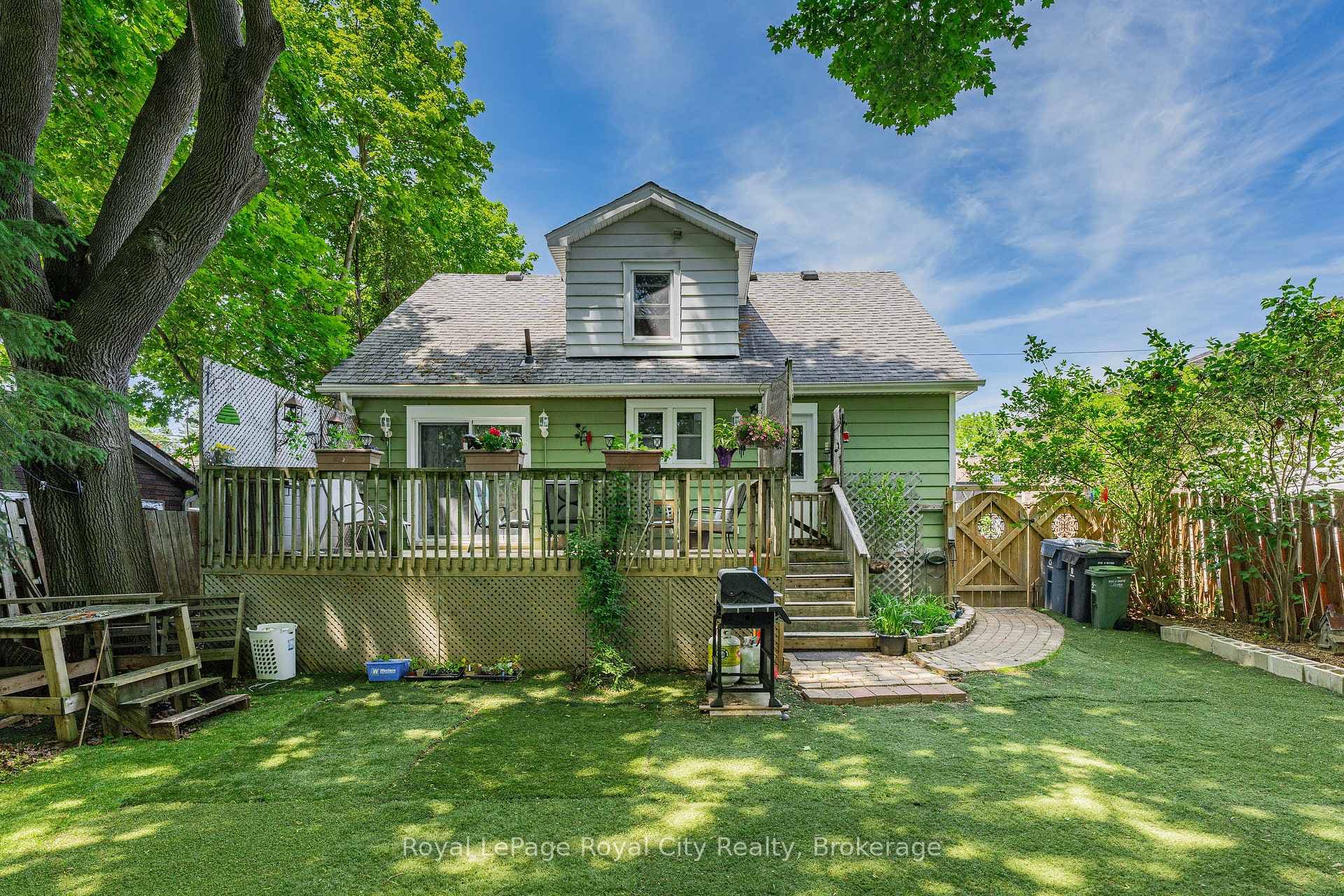 157 Grange Street photo 36