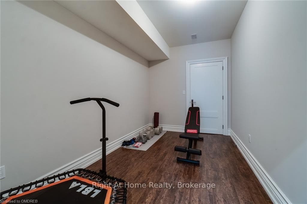 298 FELAN Avenue photo 46