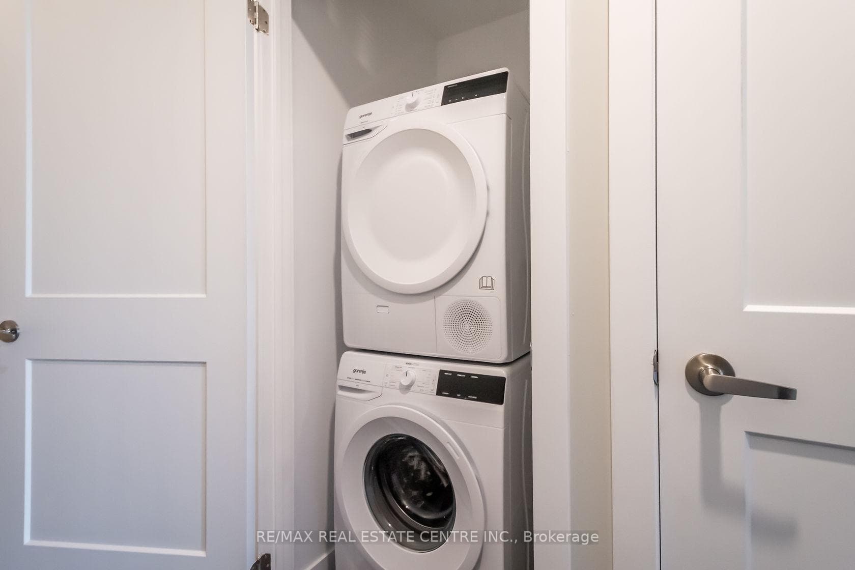 15 Queen Street Unit 1503 photo 18