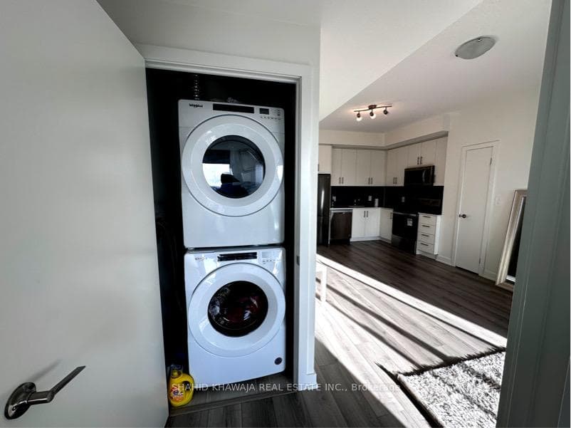 1440 Clarriage Court Unit 403 photo 14
