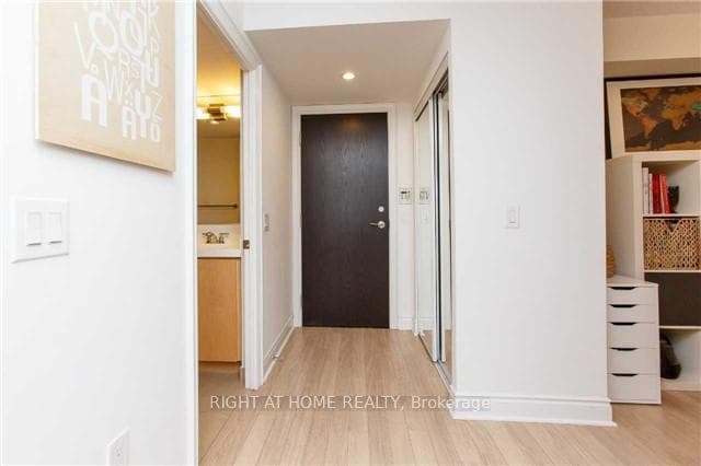 500 Doris Avenue Unit 1920 photo 3