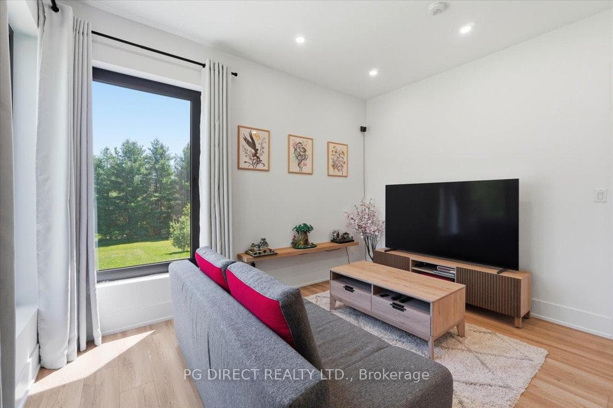 7 Humphries Road photo 16