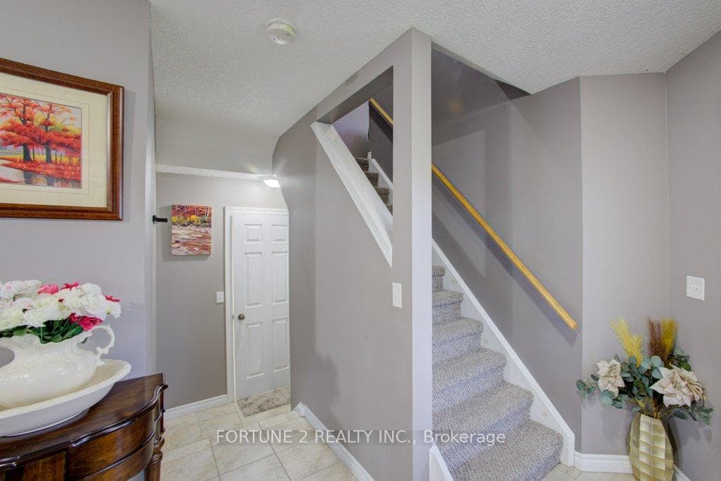 455 Danby Street photo 17