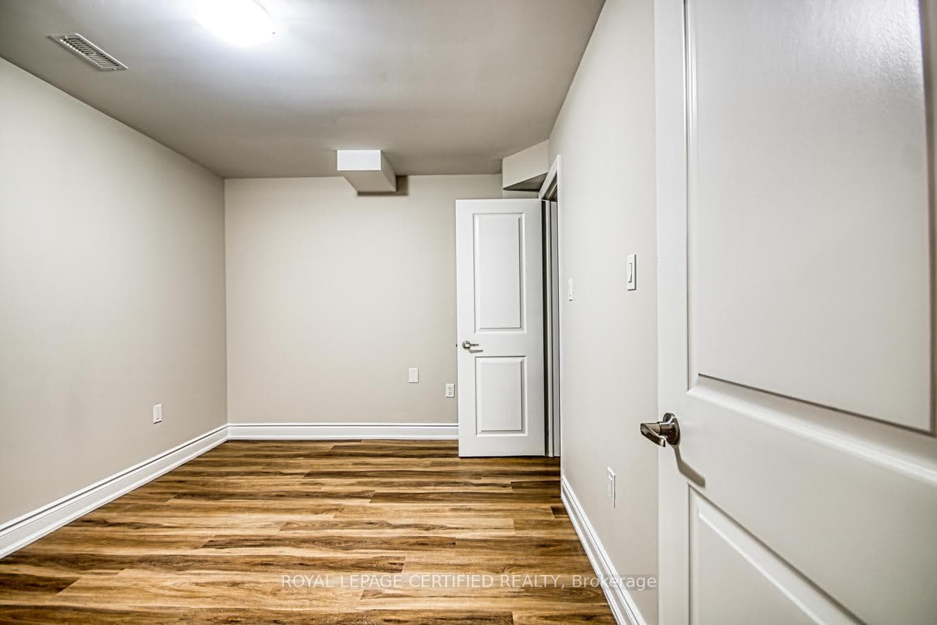 1427 Whitney Terrace Unit BSMT photo 12
