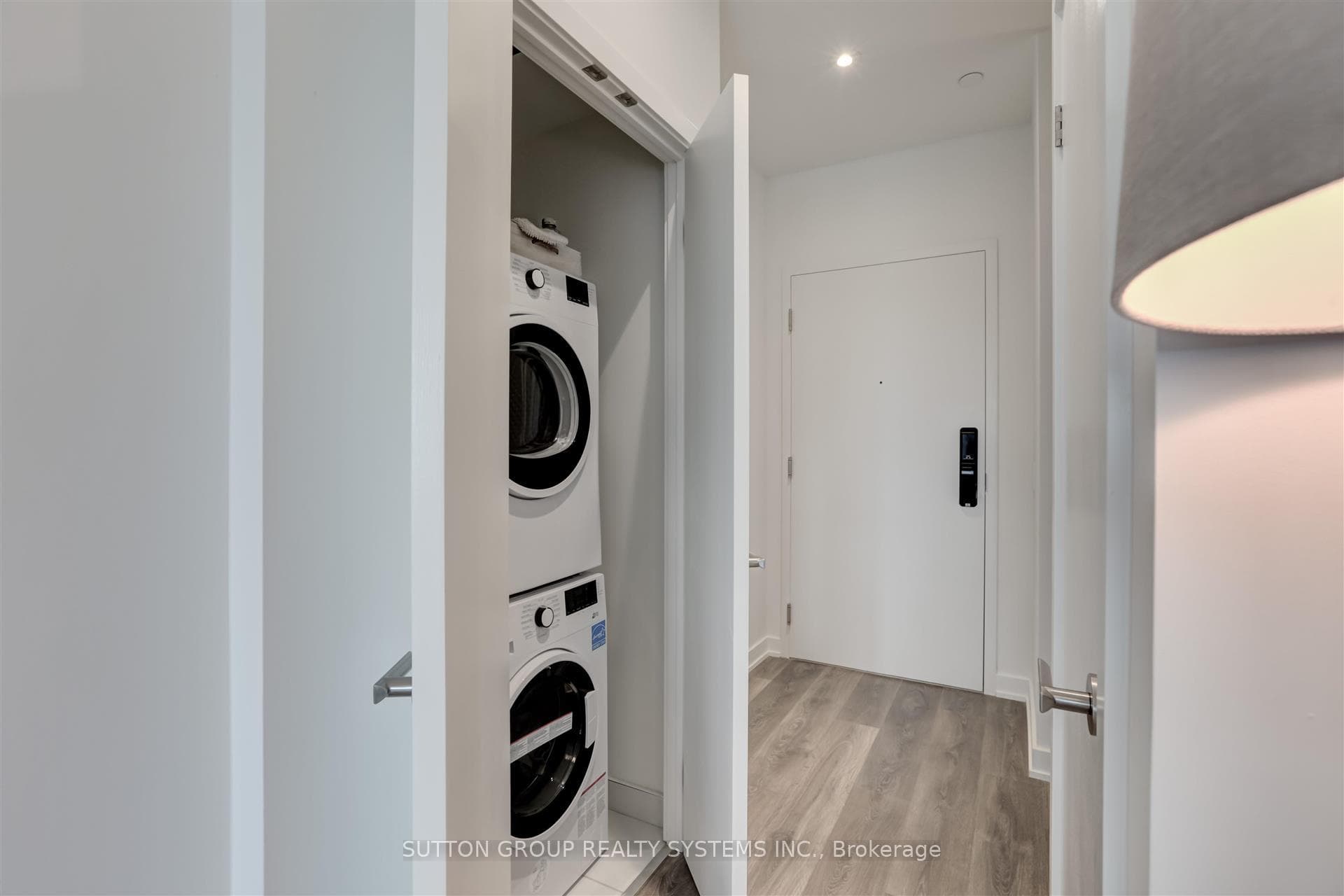 28 Ann Street Unit 807 photo 17