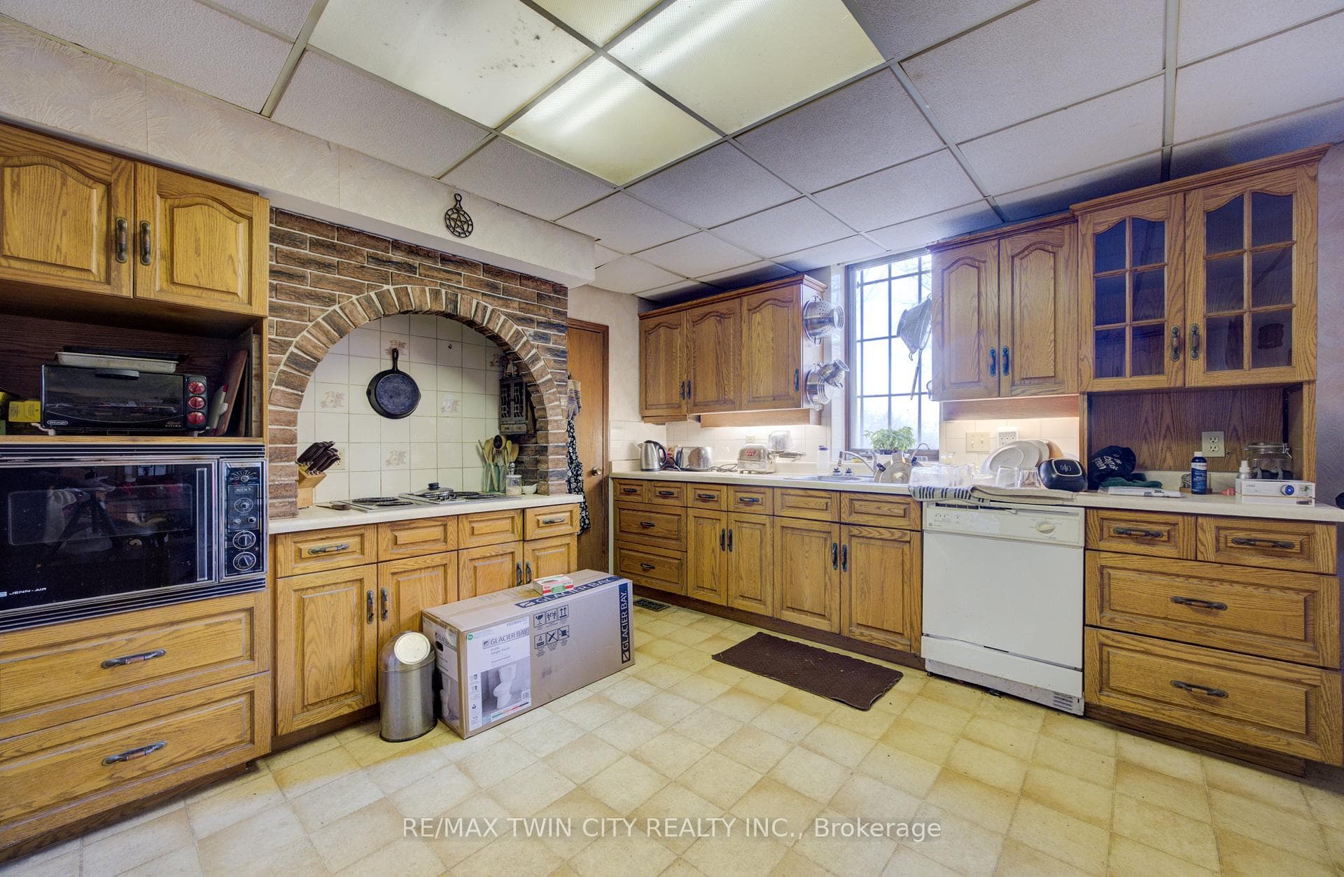 3506 Huron Road photo 14