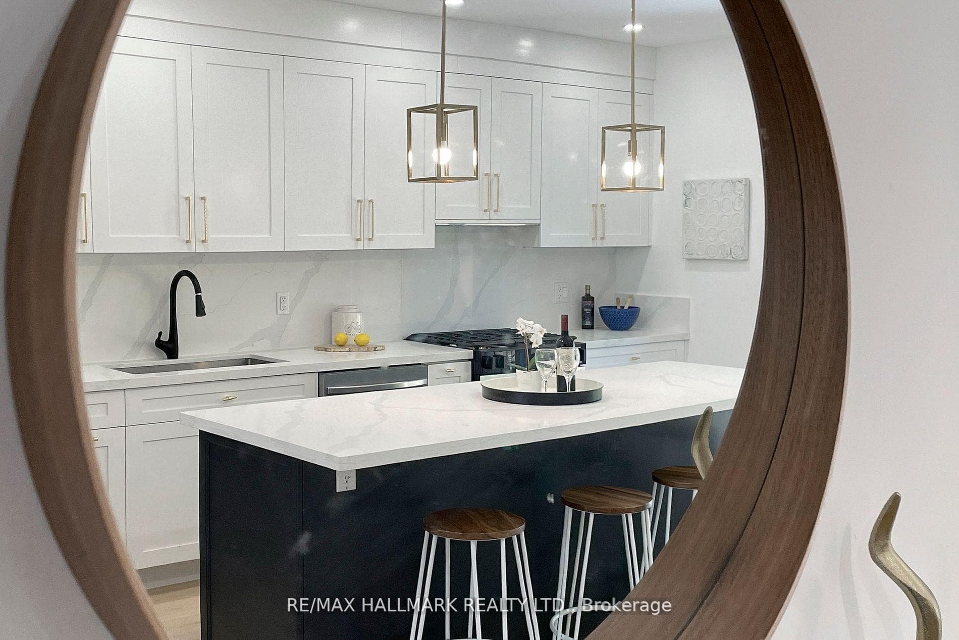 13 Ferrier Avenue photo 5