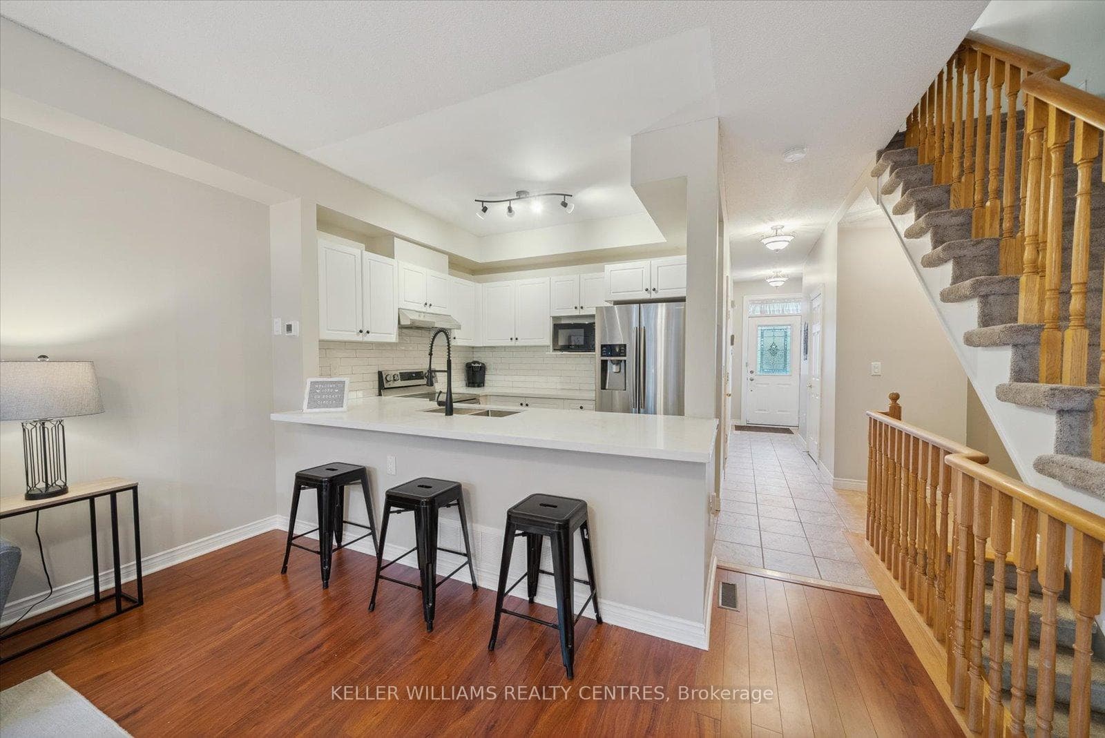 1059 On Bogart Circle photo 3