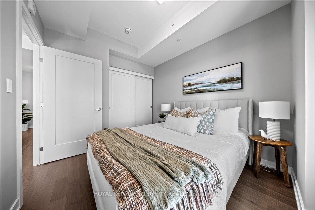 570 De Mazenod Avenue Unit 403 photo 16