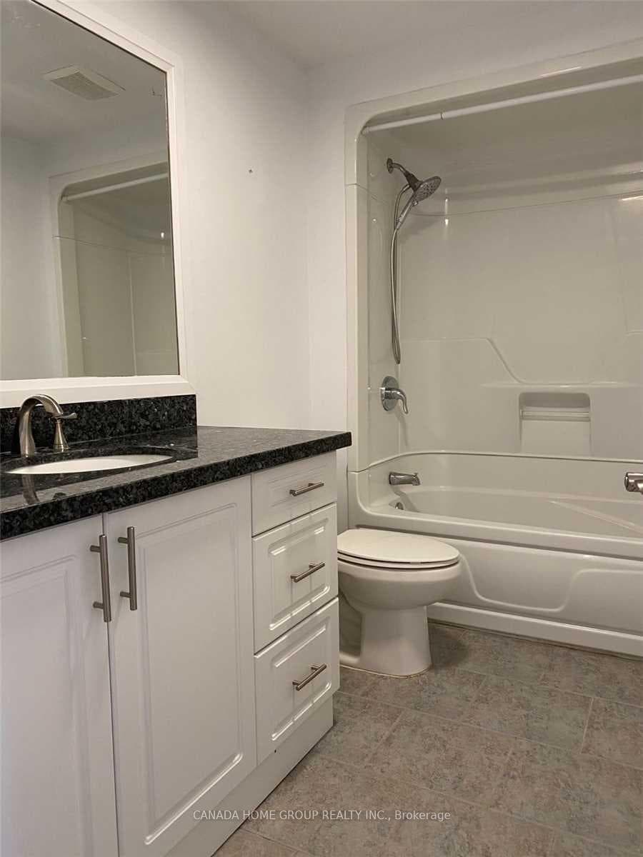 3251 Valcourt Crescent Unit Upper photo 12