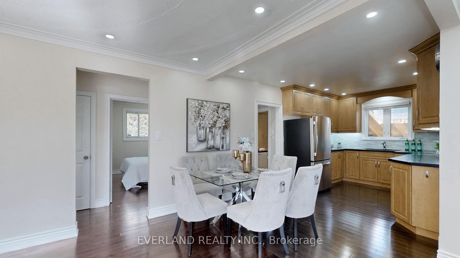 8 Hogan Drive photo 7