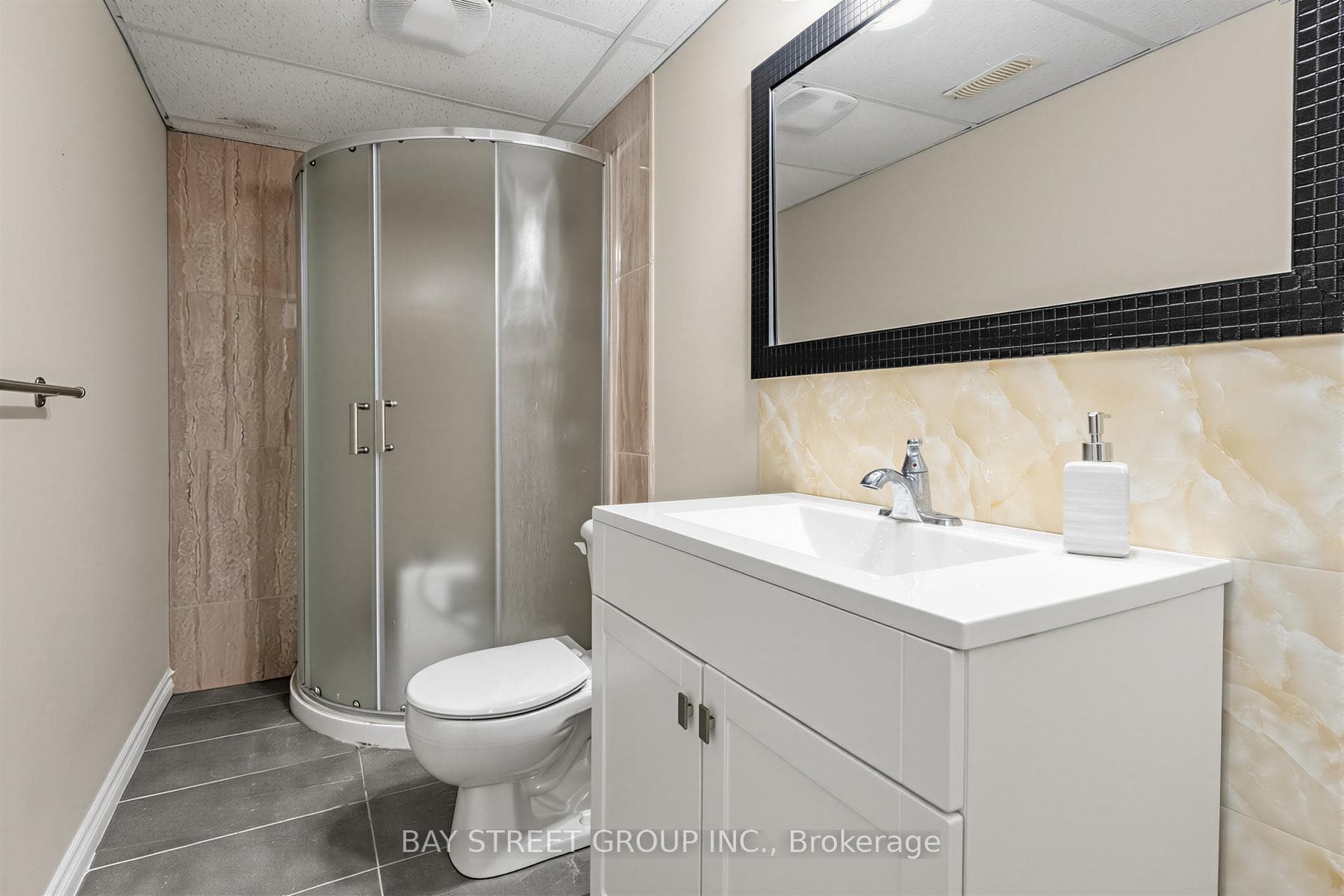 63 Dubrick Crescent photo 37
