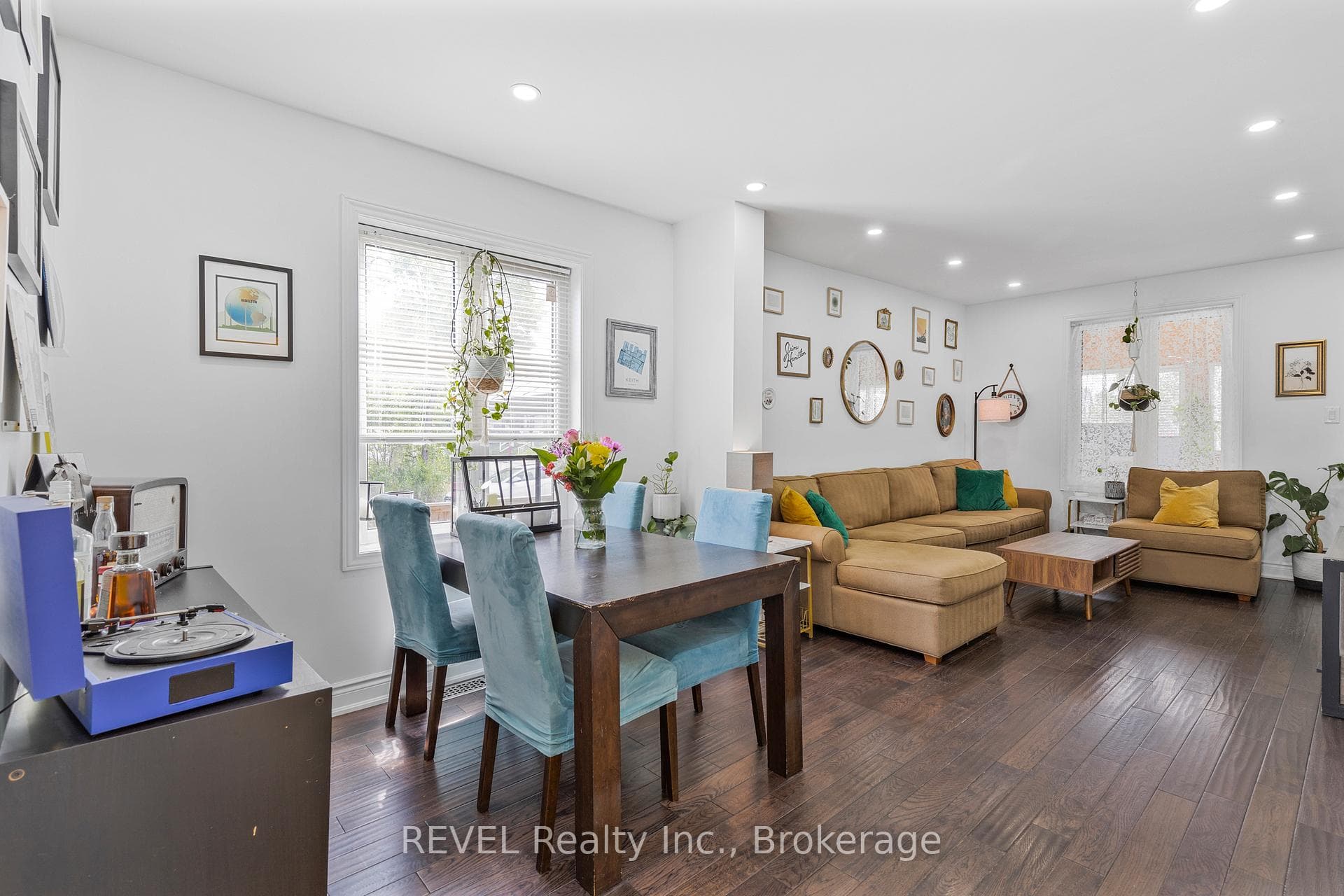25 Land Street photo 18
