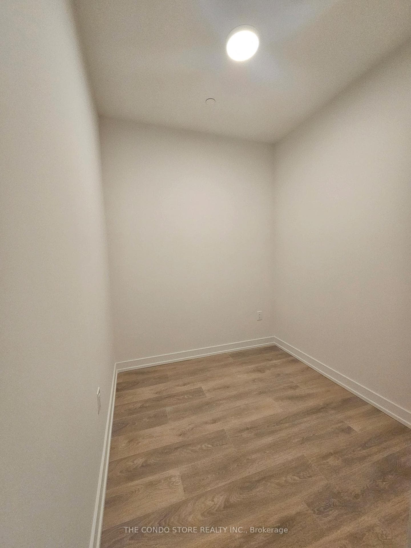 181 Sterling Road Unit 514 photo 8