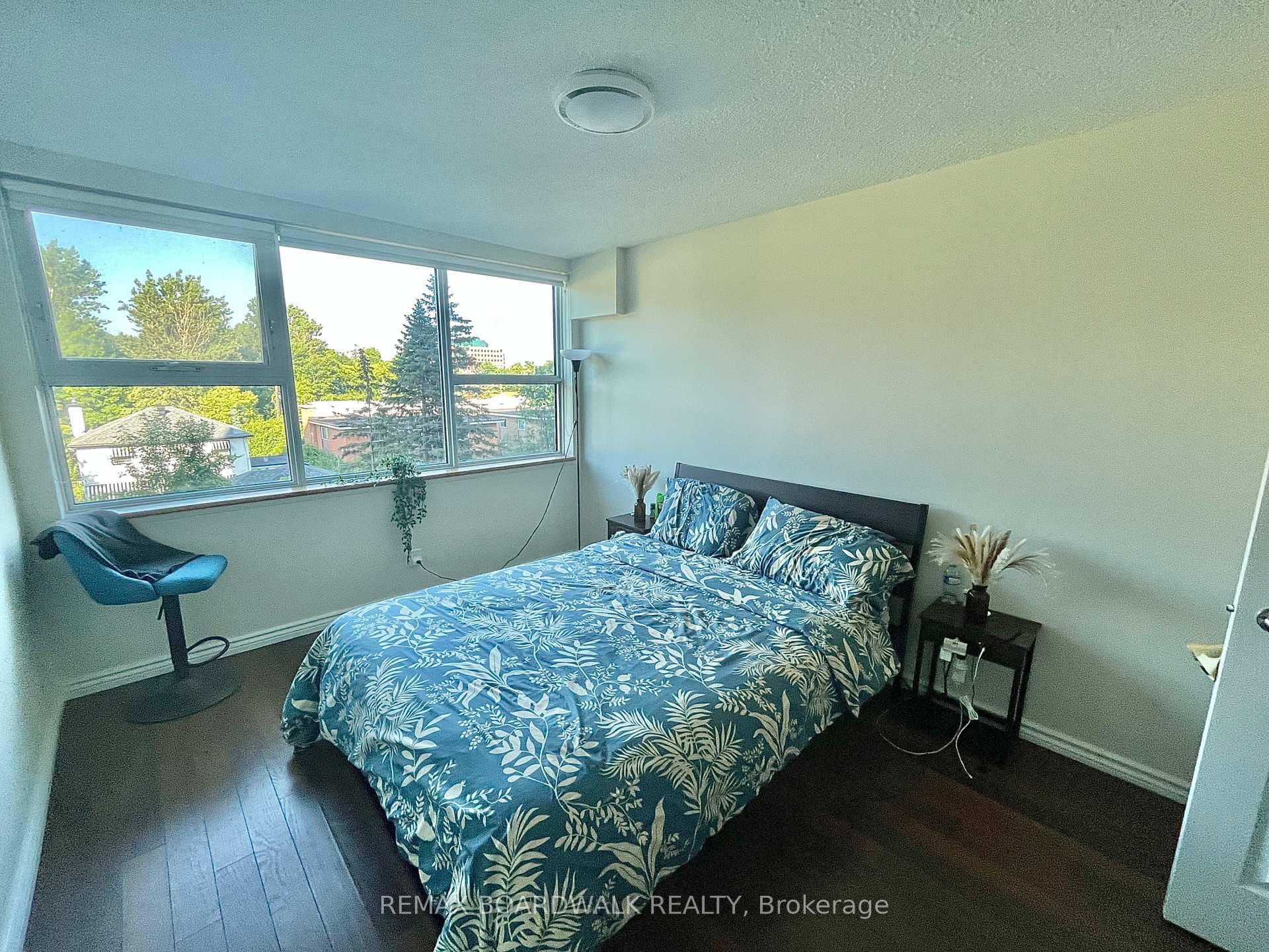 555 BRITTANY Drive Unit 407 photo 12